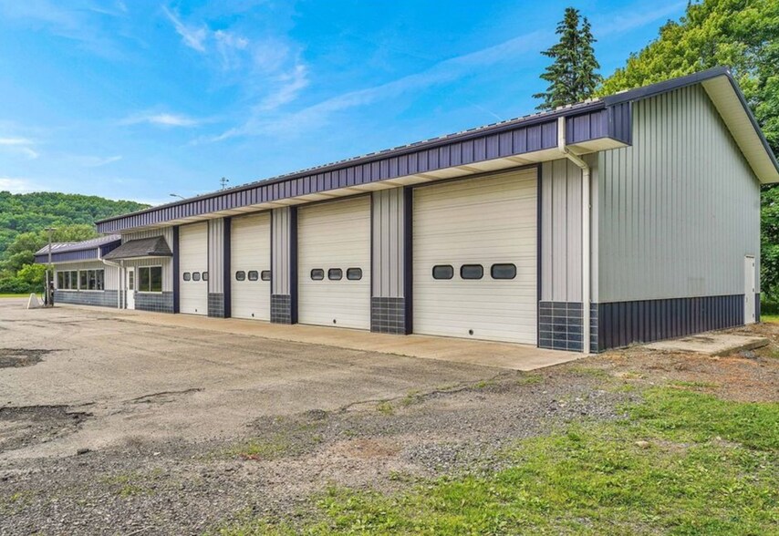 More Photos Of 87 N Main St, Franklinville Service Station For Lease