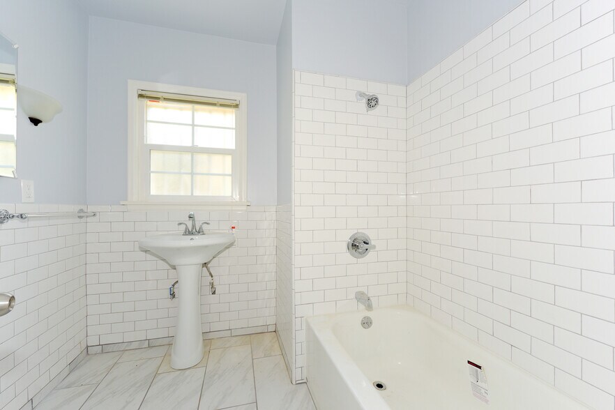 More Photos Of 1186 N New Hampshire Ave, Los Angeles Apartments For Sale