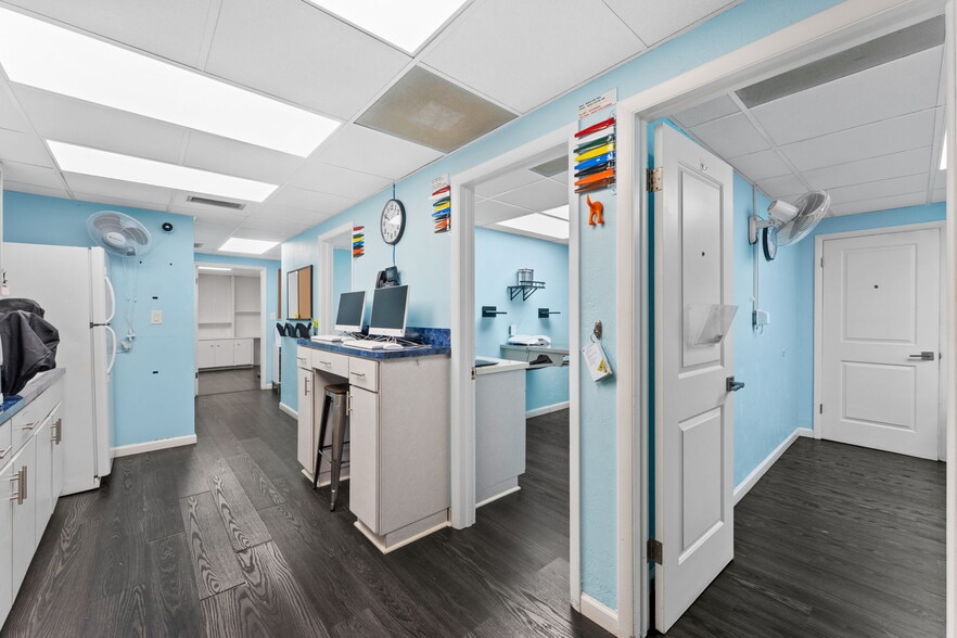 More Photos Of 1029 Sarno Rd, Melbourne Medical For Sale