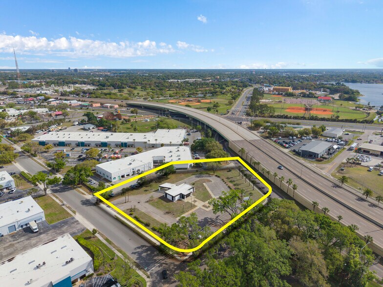 More Photos Of 3305 Lake Breeze Dr, Orlando Bank For Sale