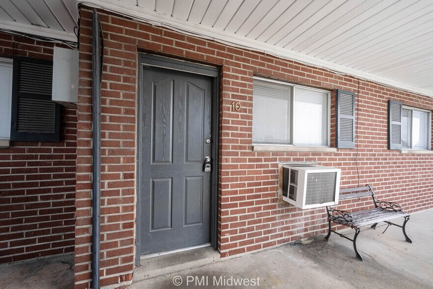 More Photos Of 7046 E State Road 36, Avon Apartments For Sale