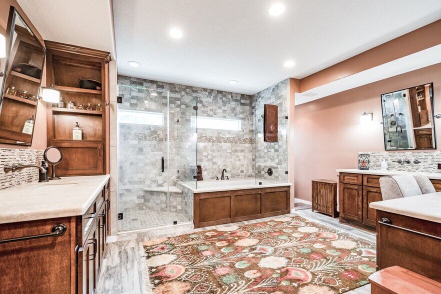 More Photos Of 16410 FM 1485 Rd, Conroe Veterinarian Kennel For Sale