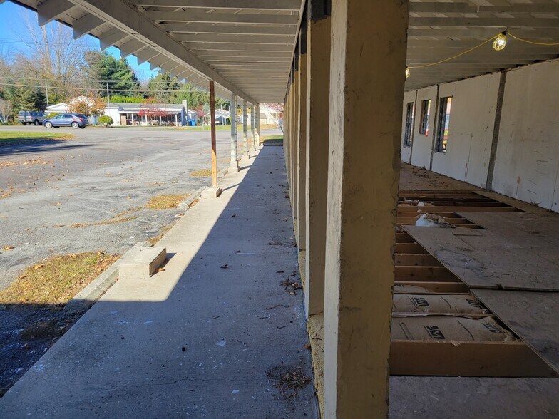 More Photos Of 984 Waterloo Geneva Rd, Waterloo Town Trailer Camper Park For Sale