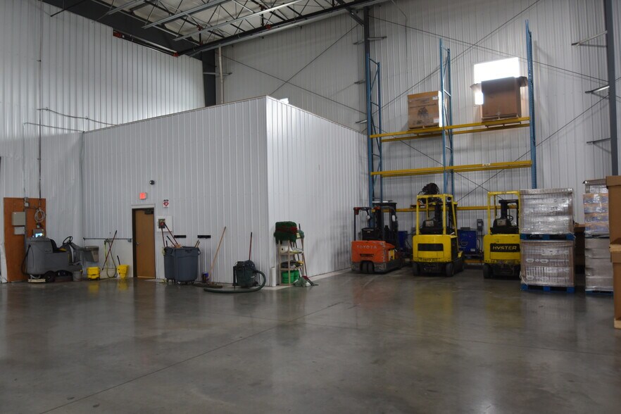 More Photos Of 4551 37th N st, Fargo Industrial For Lease