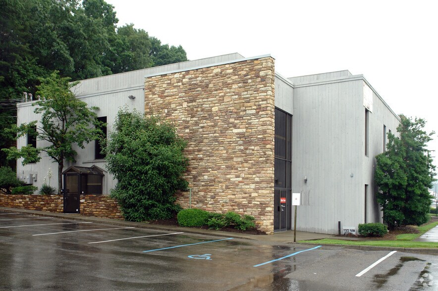 More Photos Of 3902-3904 Franklin Rd, Roanoke Office For Lease