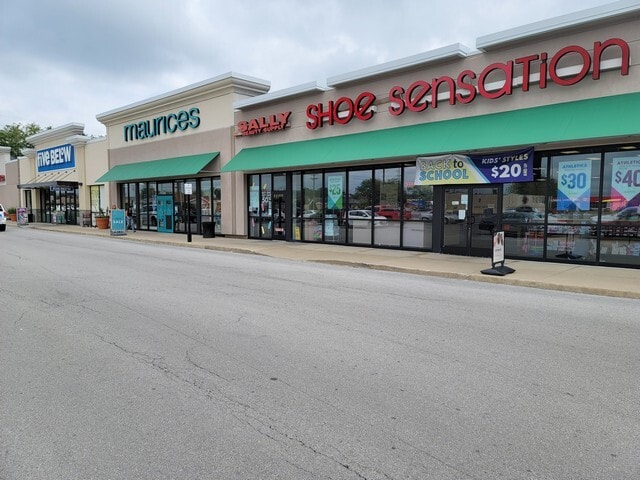 More Photos Of 1107-1125 S Main St, Bowling Green Unknown For Lease