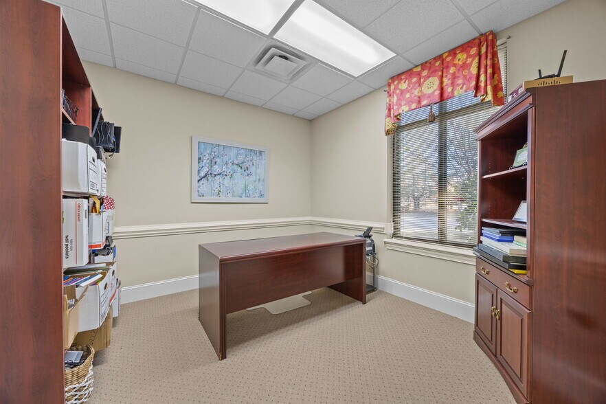 More Photos Of 2223 Hemby Ln, Greenville Medical For Sale