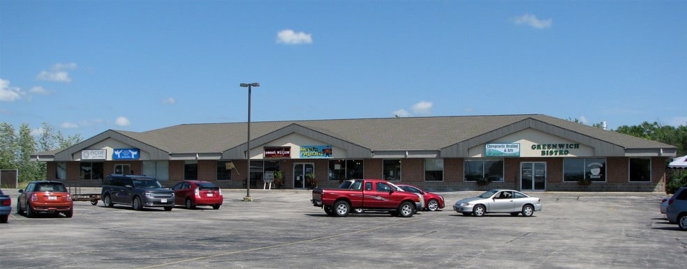 More Photos Of 1541 Bellevue St, Green Bay Freestanding For Lease