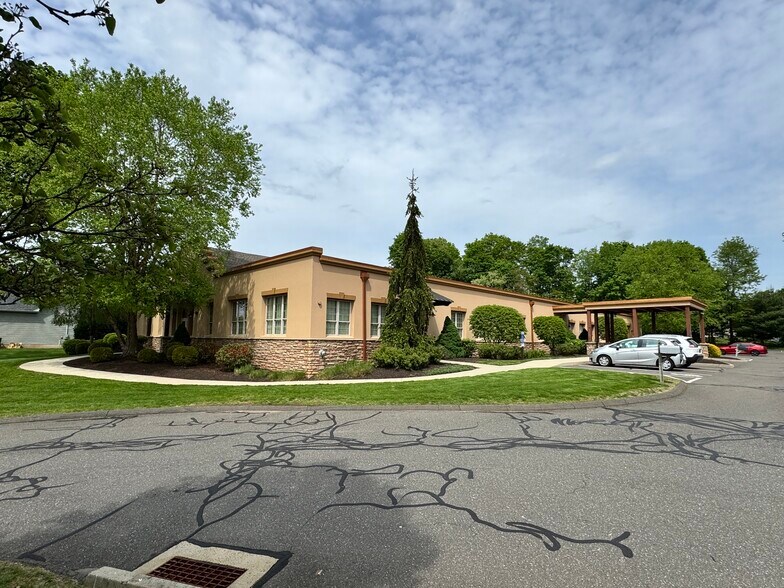 More Photos Of 341 West St, Southington Medical For Sale