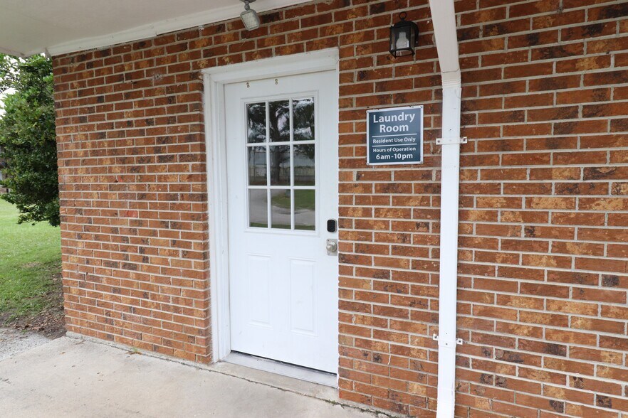 More Photos Of 118 Broadhurst Rd, Jacksonville Apartments For Sale