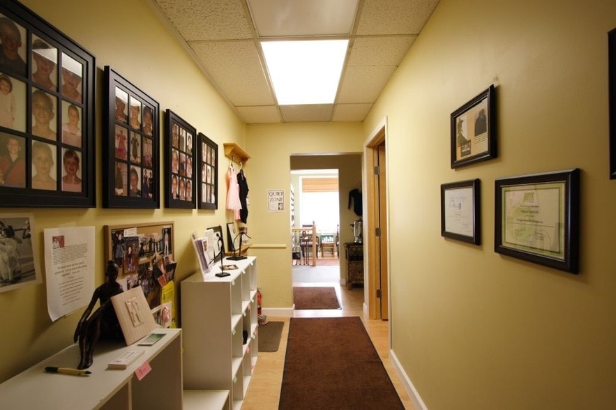 More Photos Of 220 S Ashland St, Cambridge Storefront Retail Office For Sale