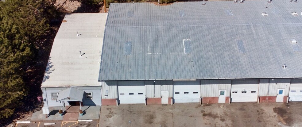 More Photos Of 1790 Jasper St, Aurora Light Manufacturing For Lease