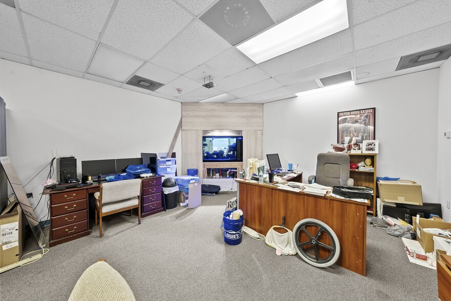 More Photos Of 1400 W Bay Dr, Largo General Retail For Sale