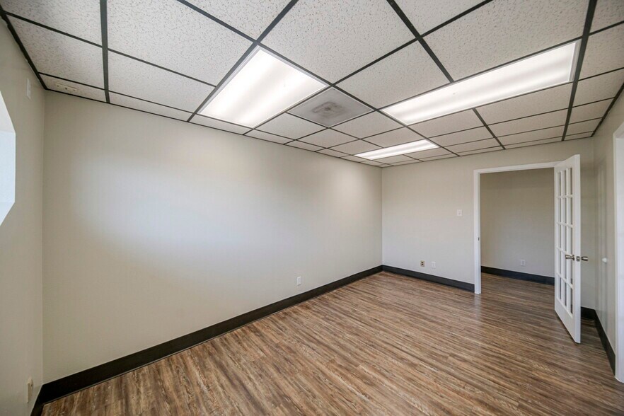 More Photos Of 1410 Rankin Hwy, Midland Office For Sale