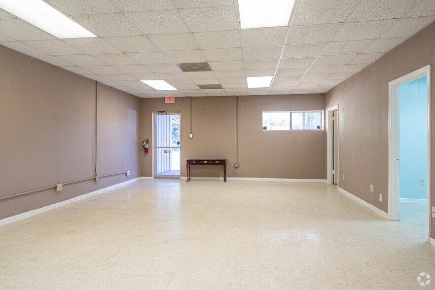 More Photos Of 322 Laurel St, La Marque Freestanding For Sale