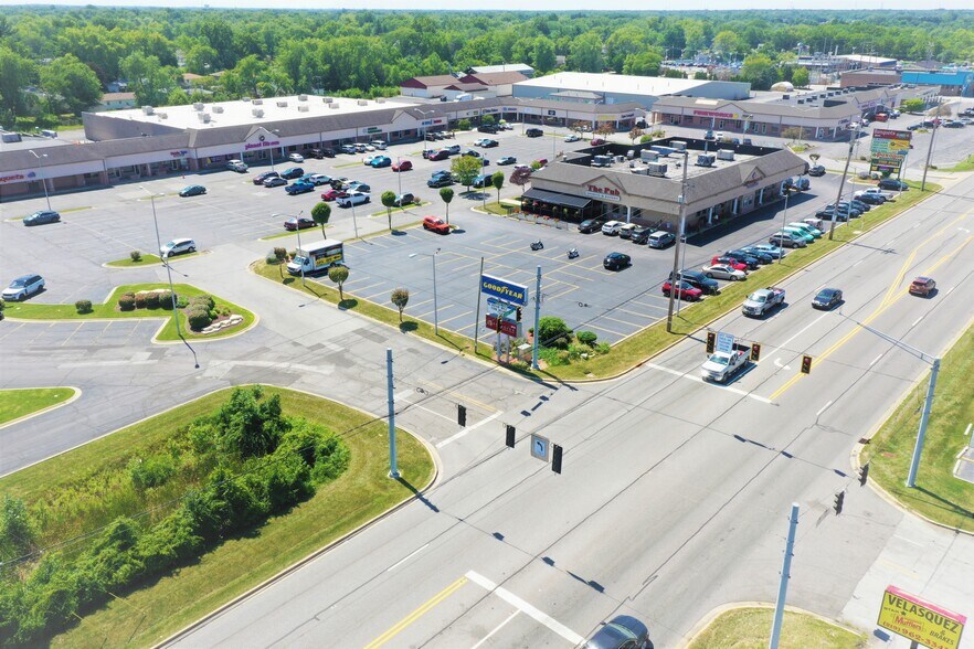 More Photos Of 1721-1985 E 37th Ave, Hobart Unknown For Lease