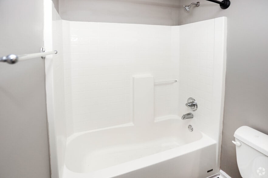 More Photos Of 5500 S Emerson Ave, Indianapolis Apartments For Sale