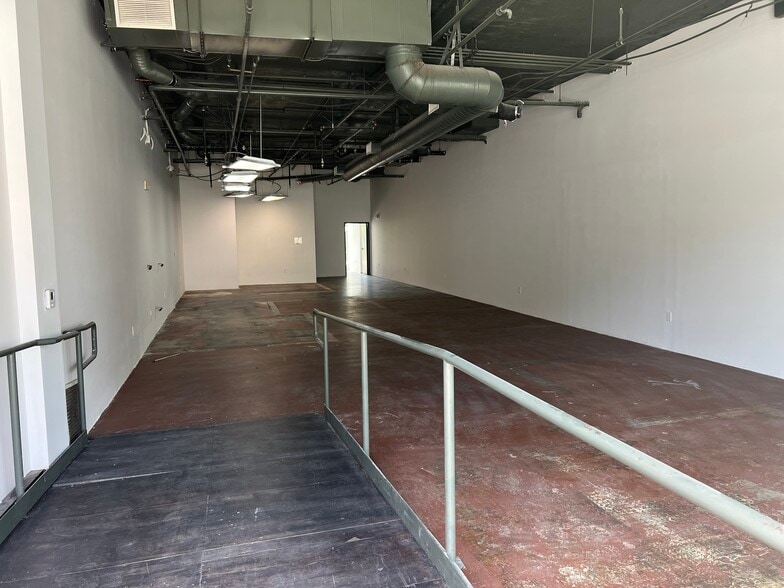 More Photos Of 902-914 Broadway, Santa Monica Unknown For Lease