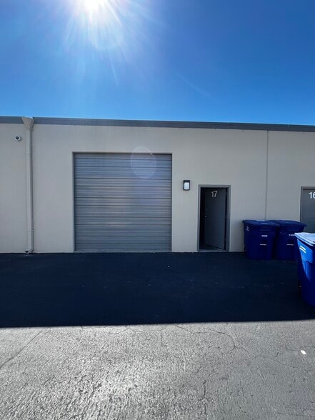 More Photos Of 100 N Hill Dr, Brisbane Light Manufacturing For Lease