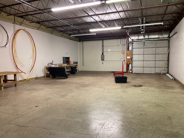 More Photos Of 2418 Industrial Dr, Neenah Light Distribution For Lease
