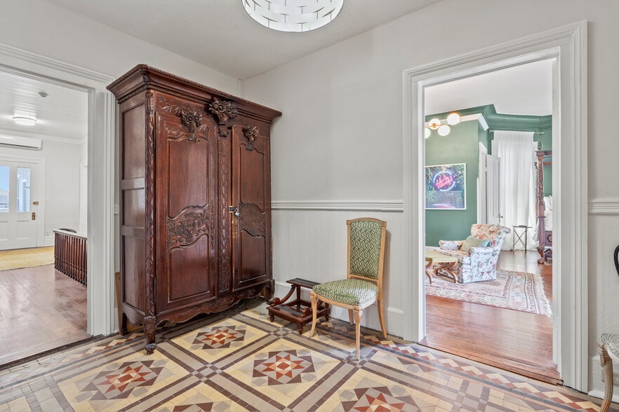 More Photos Of 1103 33rd St, Galveston Hotel For Sale