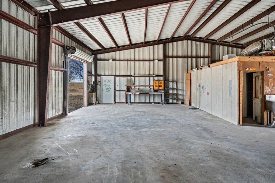 More Photos Of 1544 Jackrabbit Rd, Nolanville Warehouse For Sale