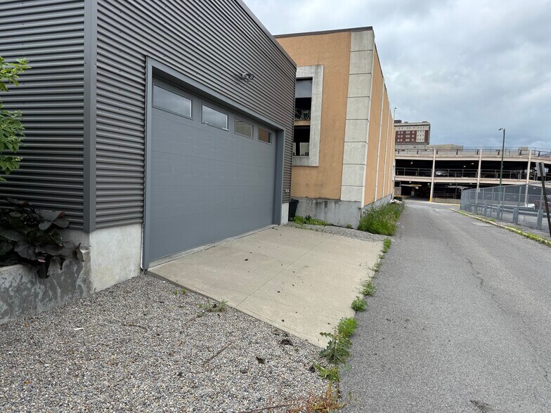 Primary Photo Of 251 Bleecker St, Utica Storefront For Lease