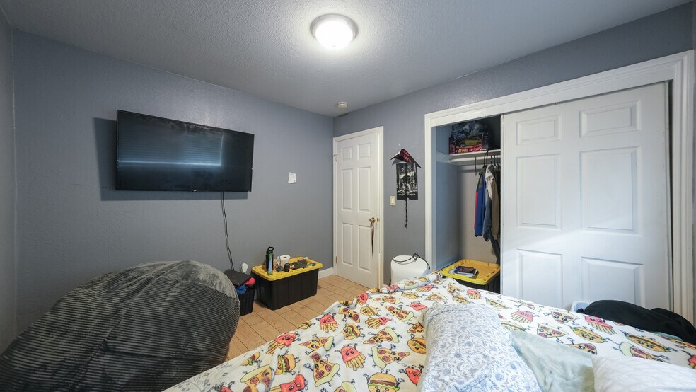 More Photos Of 2120 E 22nd St, Oakland Apartments For Sale