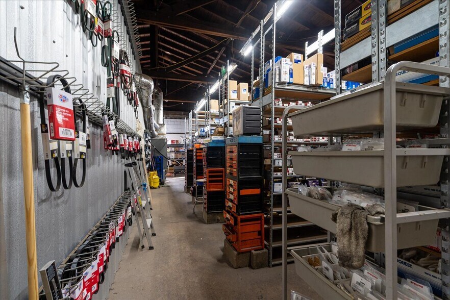 More Photos Of 317 General Daniel Ave N, Danielsville General Retail For Sale