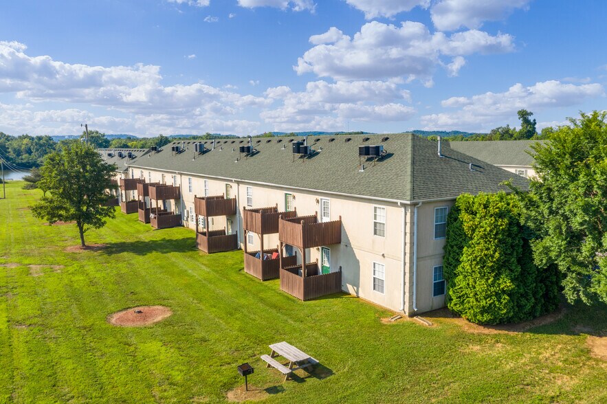 More Photos Of 111 Erie Ct, Shepherdsville Apartments For Sale