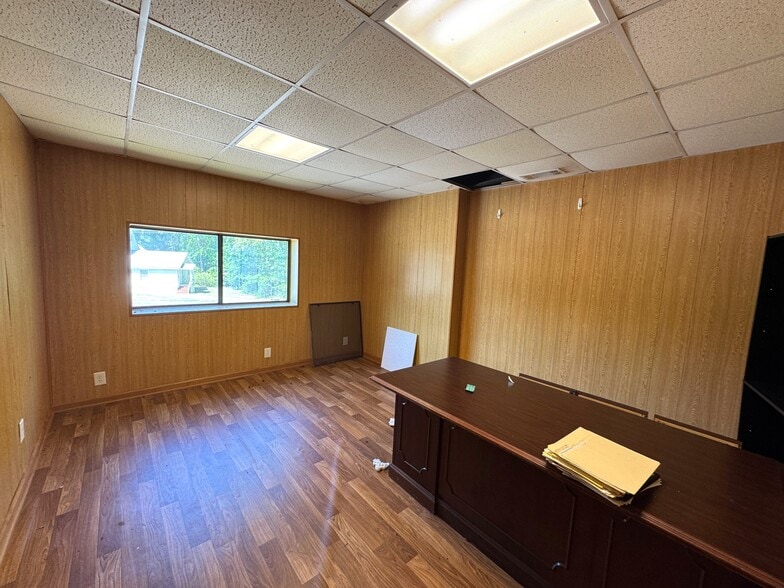 More Photos Of 1486 GA-51, Homer Specialty For Sale