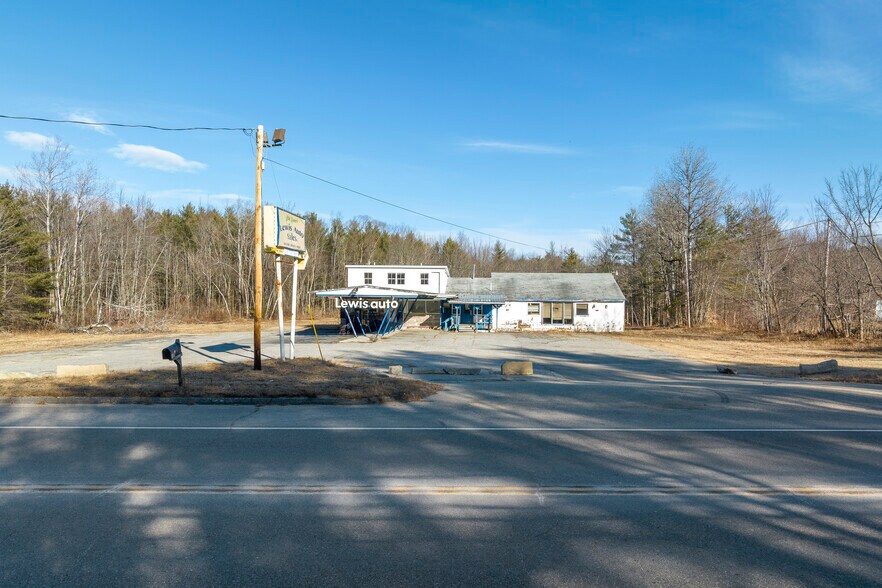 More Photos Of 42 Lisbon Rd, Lisbon Auto Dealership For Sale