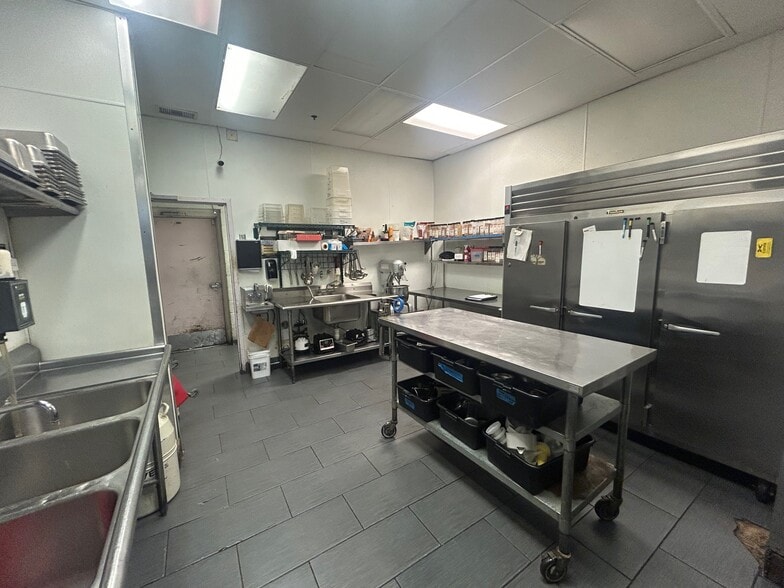 More Photos Of 4150-4154 W Broadway, Golden Valley Storefront For Sale