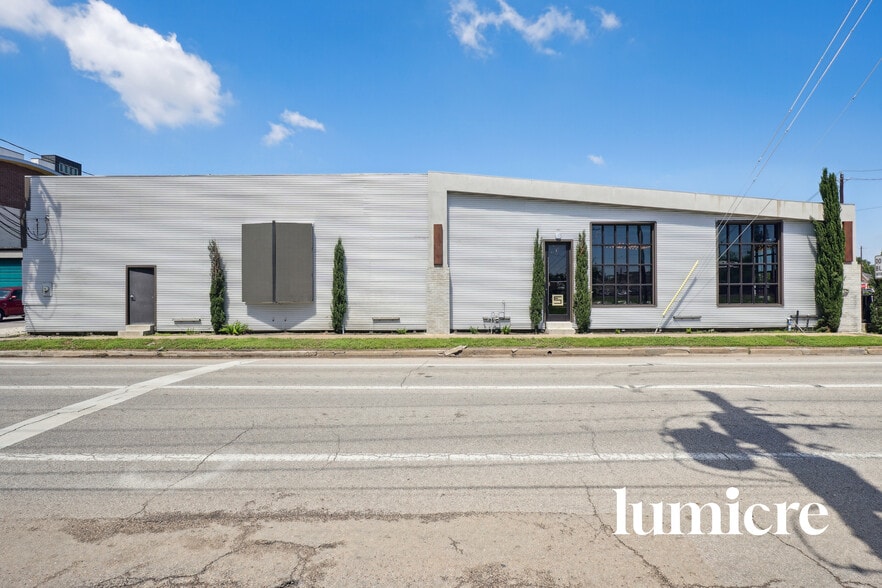 More Photos Of 1219 Shepherd Dr, Houston General Retail For Sale