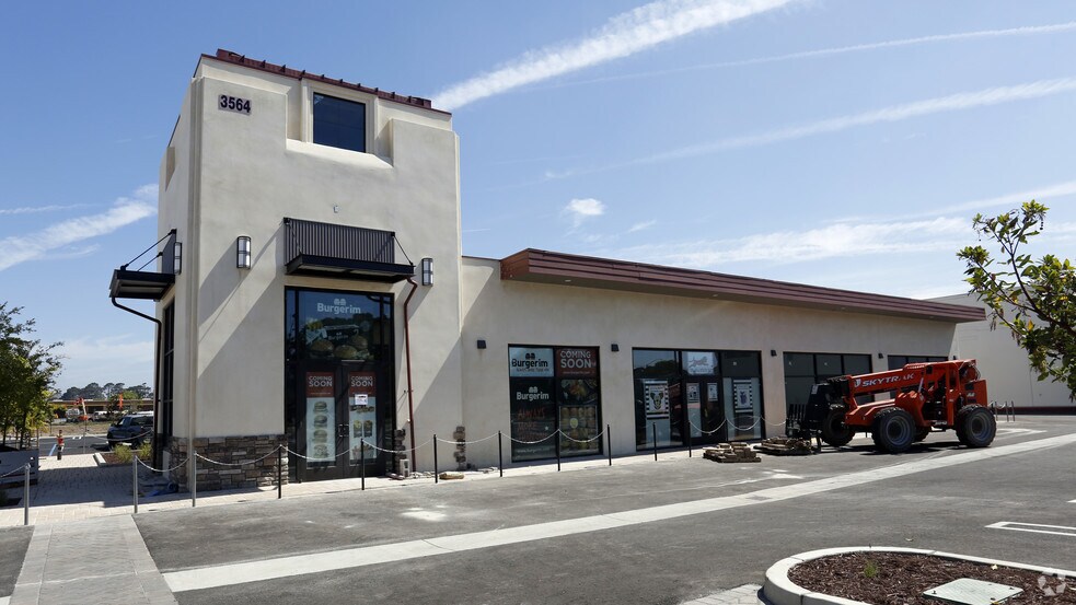 More Photos Of 3596 Skyway Dr, Santa Maria Unknown For Lease