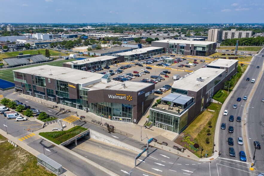 More Photos Of 7600 Boul Viau, Montréal General Retail For Lease