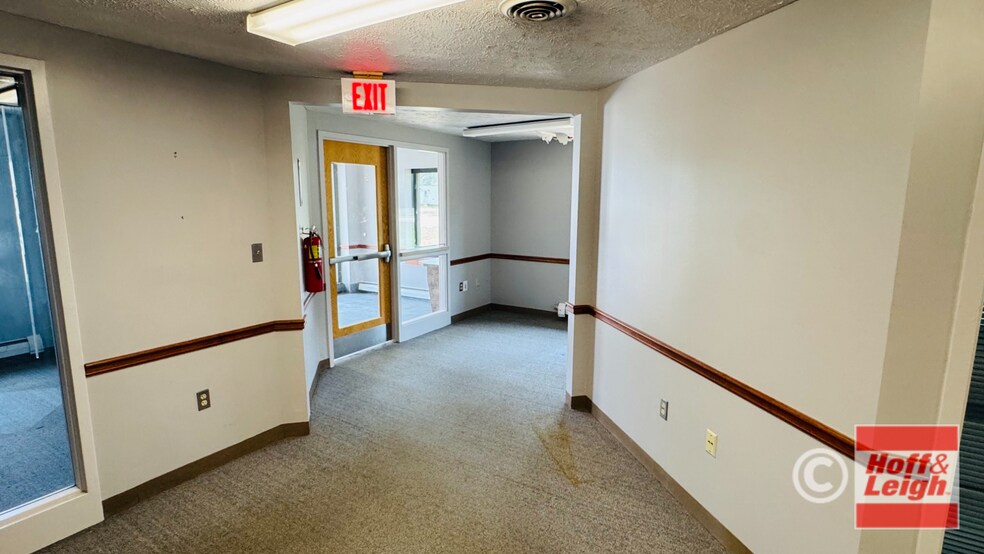 More Photos Of 1280 Sunset Dr, Copley Office For Sale