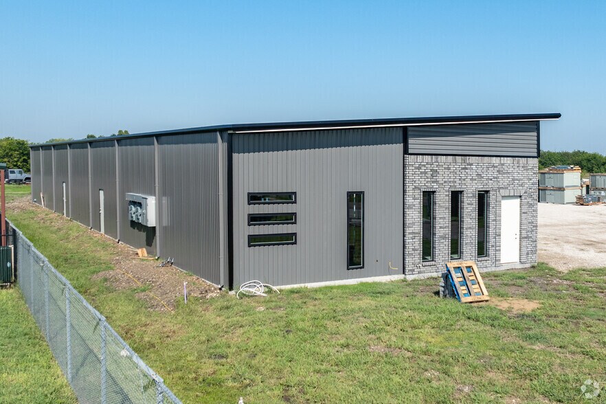 More Photos Of 3941 Ruger Dr, Royse City Industrial For Lease