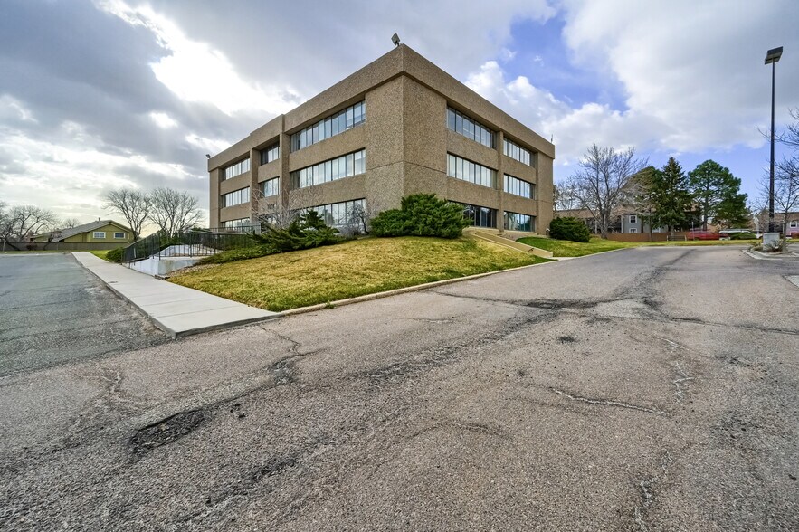 More Photos Of 7061 S University Blvd, Littleton Coworking Space