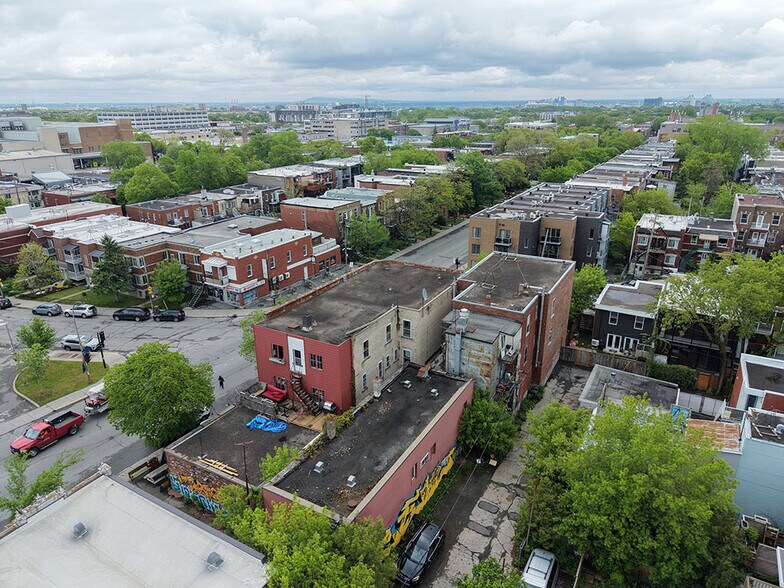 More Photos Of 2031-2047 Rue Des Carrières, Montréal Apartments For Sale
