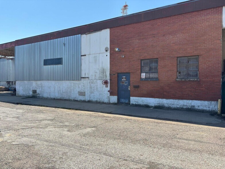 Primary Photo Of 101 W Huston St, Circleville Warehouse For Sale