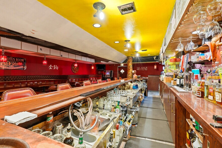 More Photos Of 9 S 1st St, Yakima Restaurant For Sale
