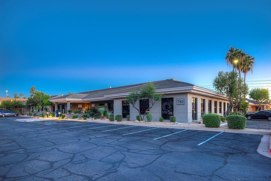 More Photos Of 702 E Bell Rd, Phoenix Office For Sale