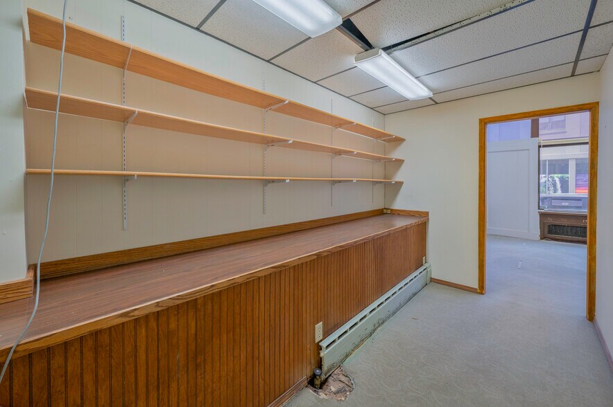 More Photos Of 300 Fuller ave, Helena Storefront For Lease