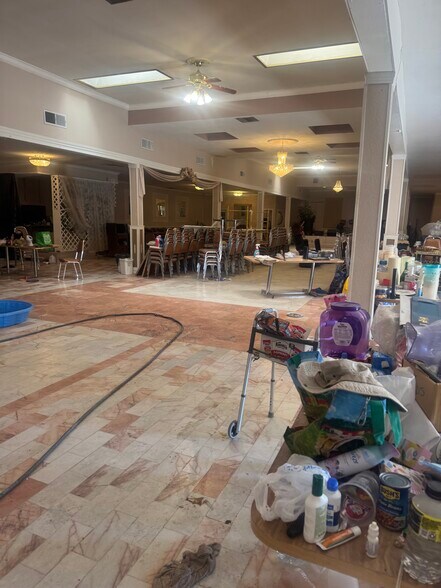 More Photos Of 5824 Doniphan Dr, El Paso Freestanding For Sale