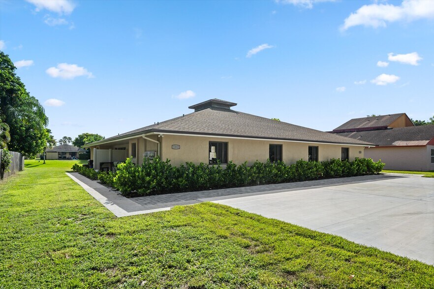 More Photos Of 1262 The 12th Fairway, Wellington Apartments For Sale