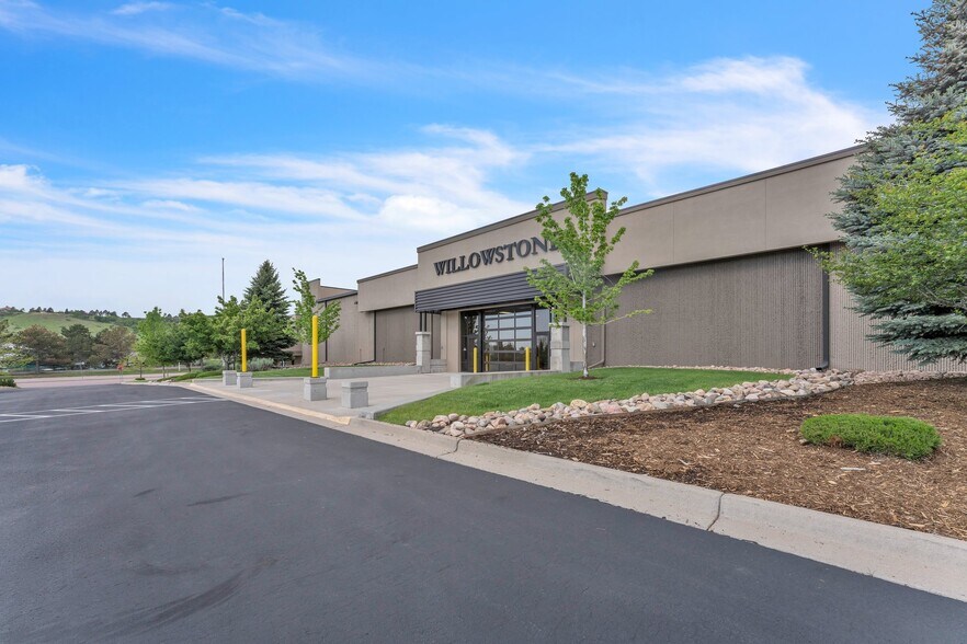 More Photos Of 2150 Garden of the Gods Rd, Colorado Springs Showroom For Sale