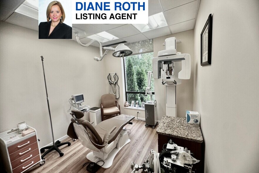 More Photos Of 4 Dearfield Dr, Greenwich Medical For Lease