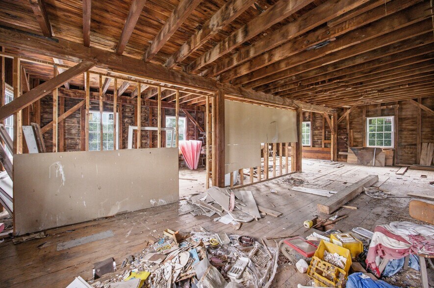 More Photos Of 32 Mill St, Port Byron Industrial For Sale