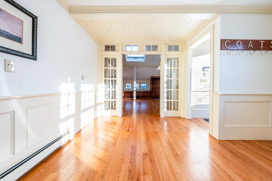 More Photos Of 413 Route 6A, East Sandwich Office Residential For Sale